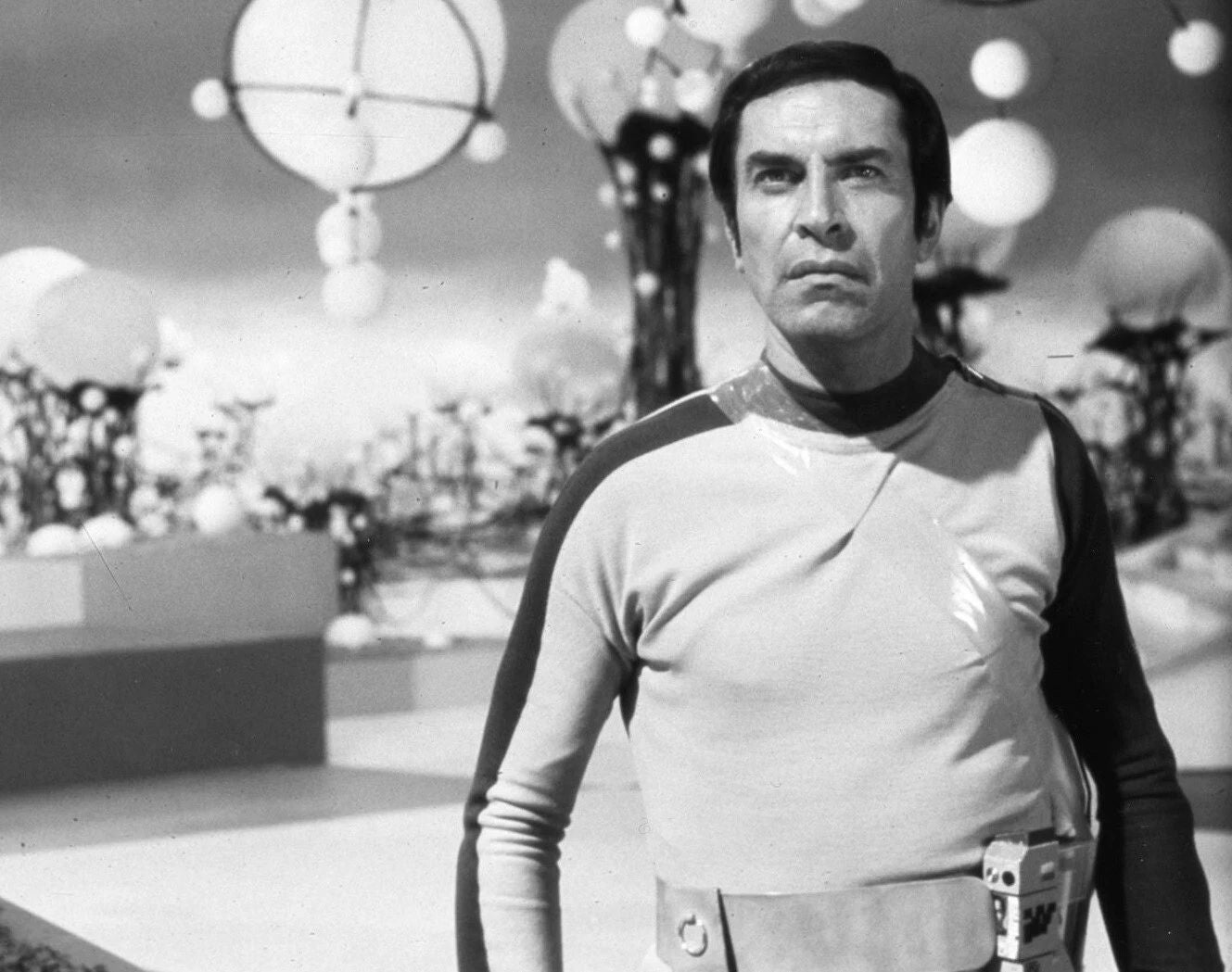 Martin Landau Classic Tv Show Space 1999 Retro Photo 300 Piece Jigsaw Puzzle