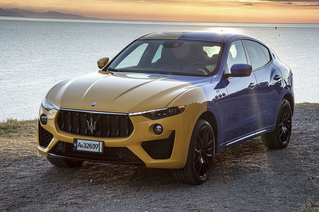 Maserati Levante Gt Hybrid Fuoriserie Art Home Decor Jigsaw Puzzle