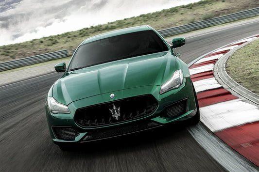 Maserati Quattroporte Trofeo Fast Driving Car Art Indoor Decor Jigsaw Puzzle