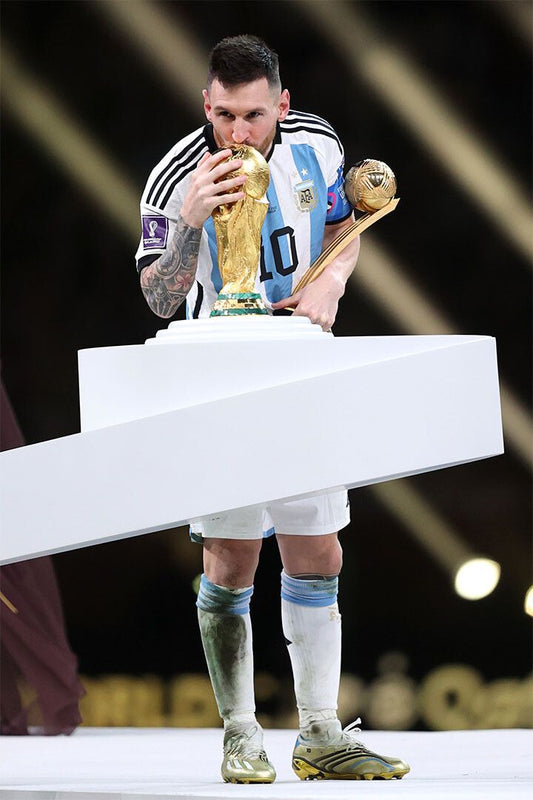 Messi Kissing The Soccer Trophy Football Argentina Champions Jigsaw Puzzle