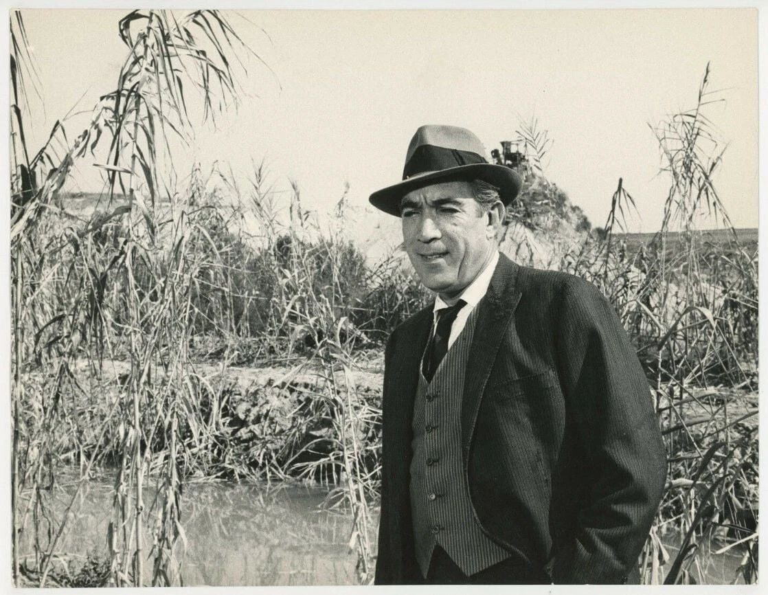 Mexican American Actor Anthony Quinn Retro Publicity Picture Photo