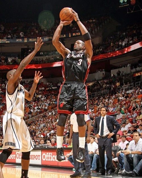 Miami Heat Dwyane Wade Glossy Keychain Basketball Keychain