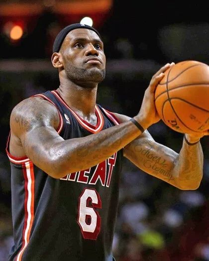 Miami Heat Lebron James Glossy Keychain Basketball Keychain