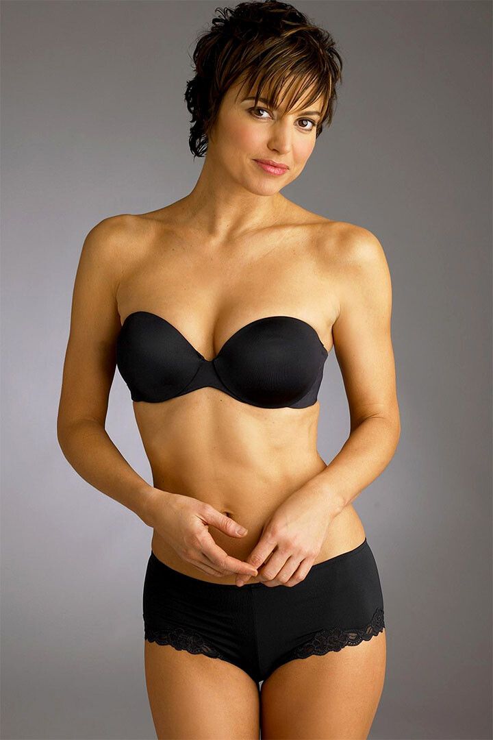 Michelle Smith Athlete Bikini Female Model Jigsaw Puzzle