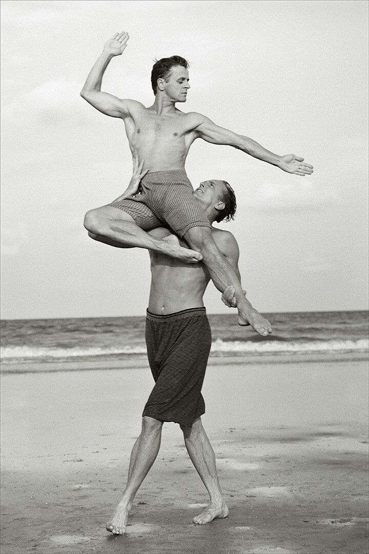 Mikhail Baryshnikov In Mid Air Print Jigsaw Puzzle