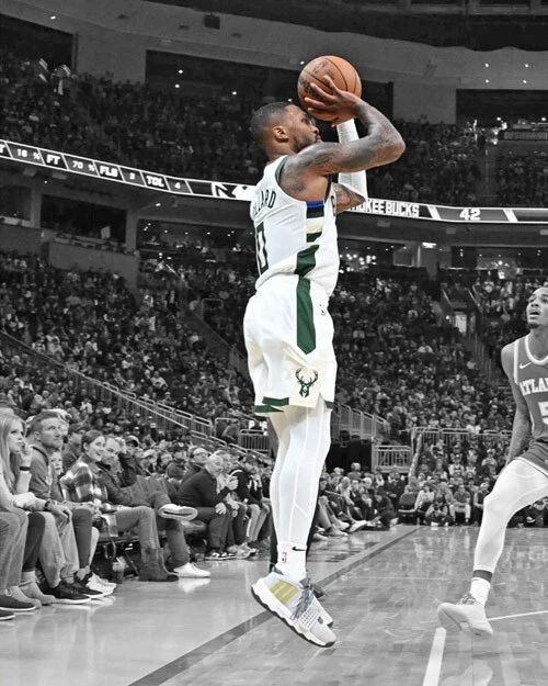 Milwaukee Bucks Damian Lillard Glossy Magnet Spotlight Magnet