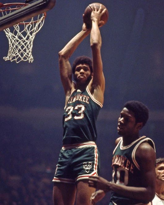 Milwaukee Bucks Kareem Abdul Jabbar Glossy Magnet Basketball Magnet