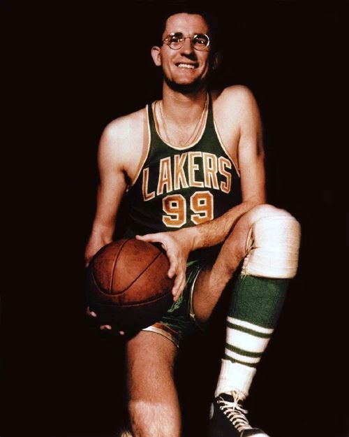 Minneapolis Lakers George Mikan Glossy Magnet Basketball Magnet