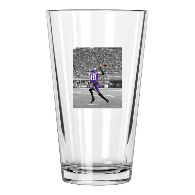 Minnesota Vikings Justin Jefferson Photo Spotlight 2 Pint Beer Drinking Glass