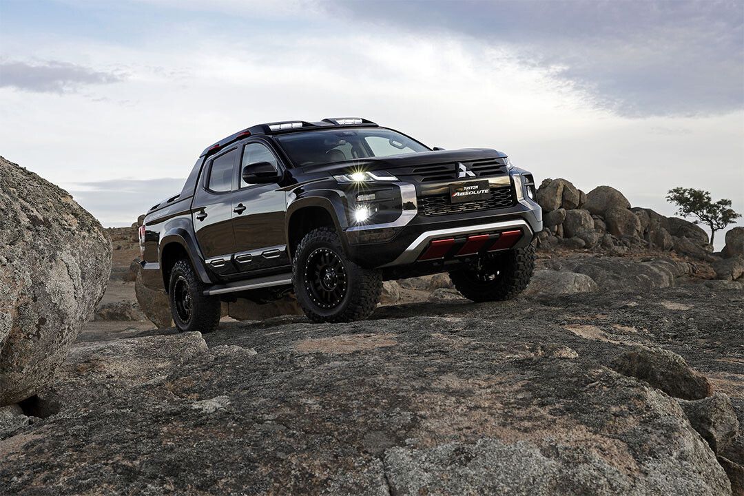 Mitsubishi Triton Absolute Suv Truck Sports Car Jigsaw Puzzle