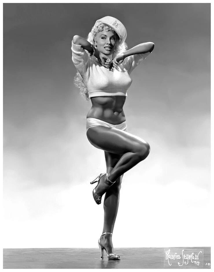 Model & Burlesque Dancer Lilly Christine Pin Up Picture Photo