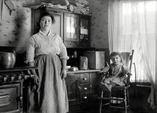Mother & Child In The Kitchen Everyday Life 1910 Retro Picture Photo