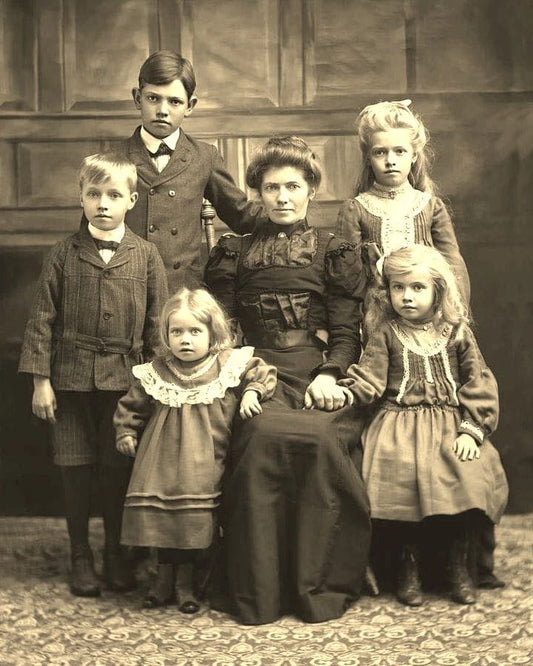 Mother And Children In Family Portrait 1900 Retro Classic Picture Photo 8.5 X11