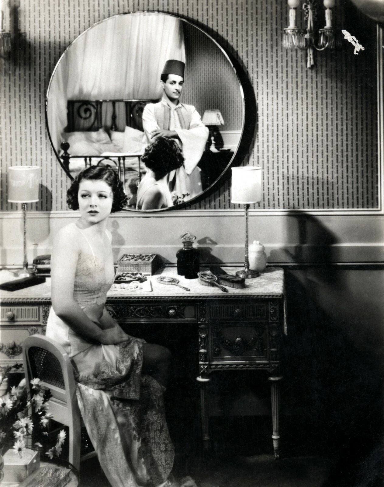 Myrna Loy & Ramon Novarro In The Barbarian Poster Photo Picture