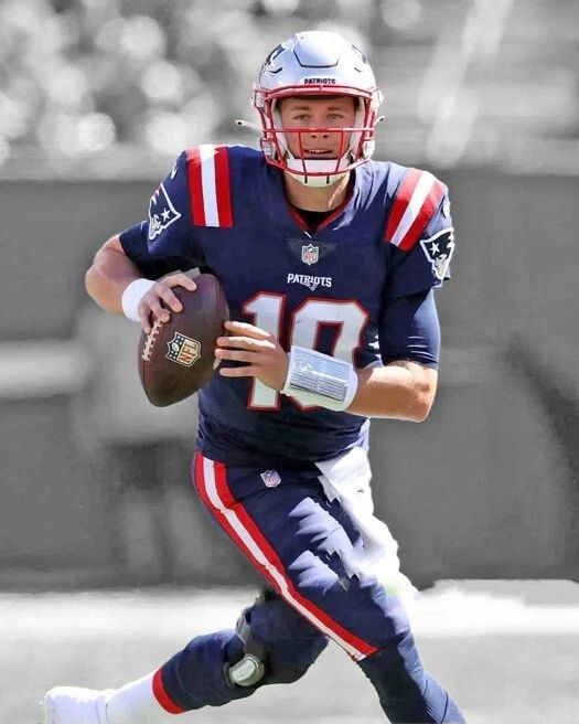 New England Patriots Mac Jones Glossy Magnet Spotlight Football Magnet
