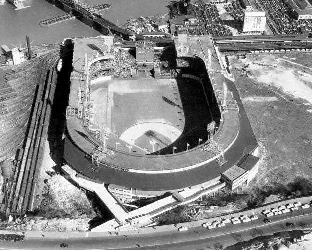 New York Giants Polo-Grounds Glossy Keychain Baseball Print Field Keychain