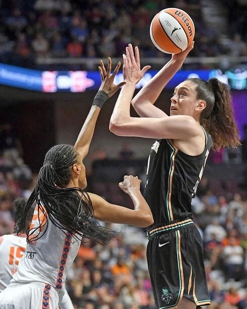 New York Liberty Breanna Stewart Glossy Keychain Wnba Print 1