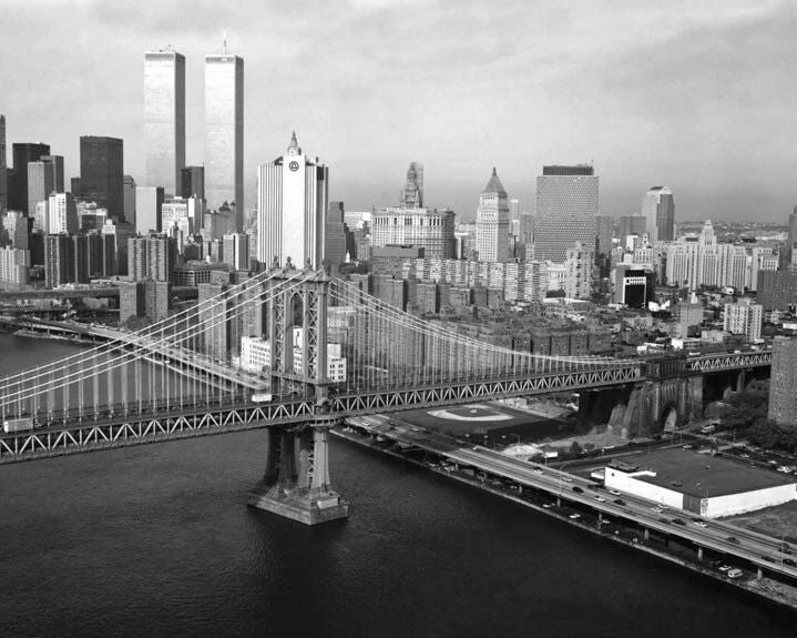 New York Manhattan Bridge And Twin Towers Glossy Keychain Keychain