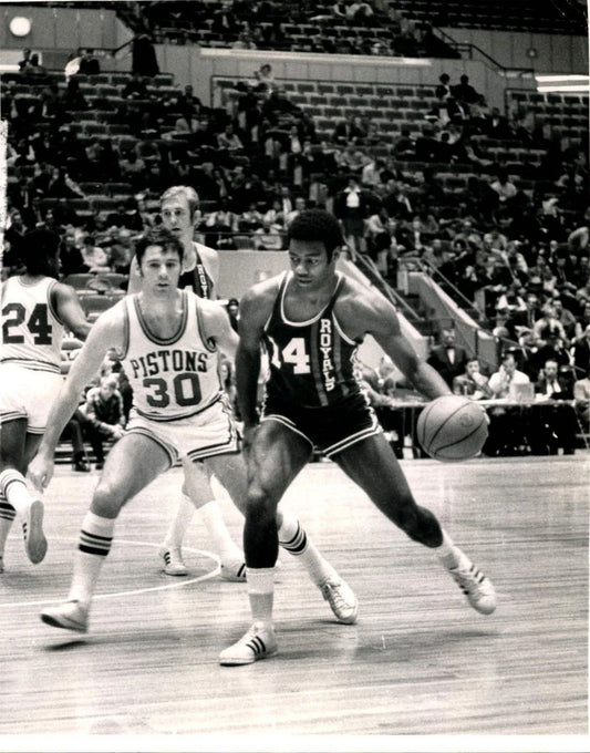 Oscar Robertson Photo Cincinnati Royals Basketball Nba