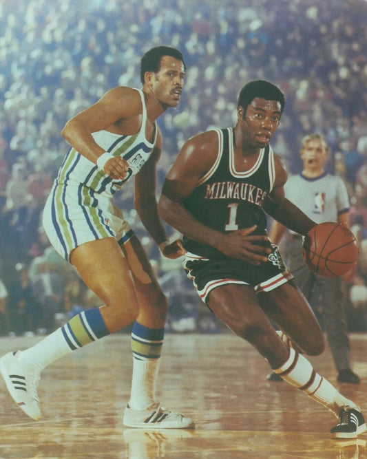 Oscar Robertson Photo Milwaukee Bucks Basketball Nba Color