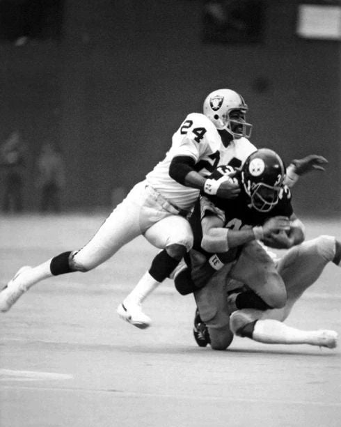 Oakland Raiders Willie Brown Glossy Photo Tackling Franco Harris Poster