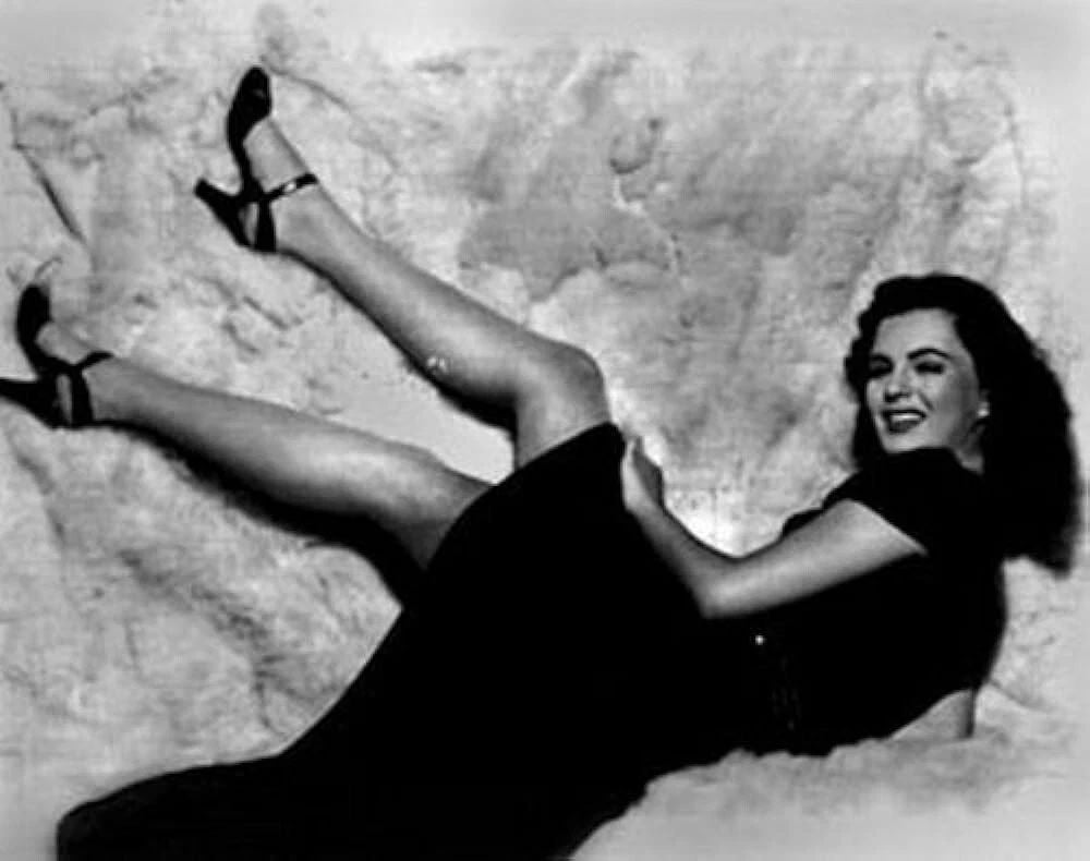 Old Hollywood Actress Faith Domergue Retro Picture Photo 300 Piece Jigsaw Puzzle