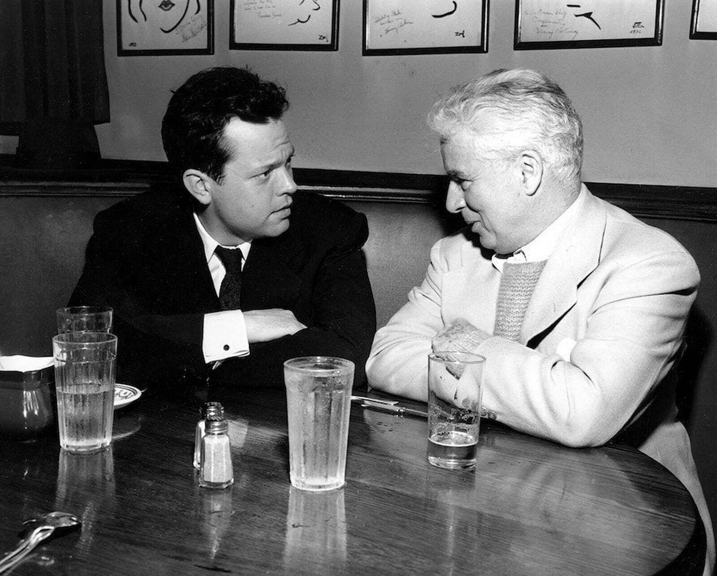 Orson Welles & Charlie Chaplin At The Brown Derby Hollywood Picture Magnet