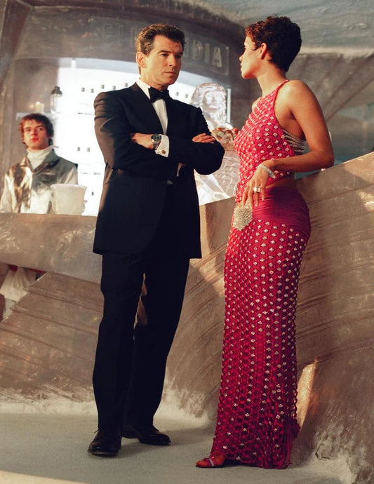 Pierce Brosnan & Halle Berry In Die Another Day Picture Magnet Print