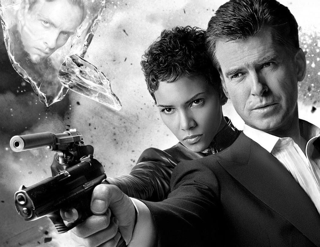 Pierce Brosnan Halle Berry In Die Another Day Publicity 300 PCS Jigsaw Puzzle