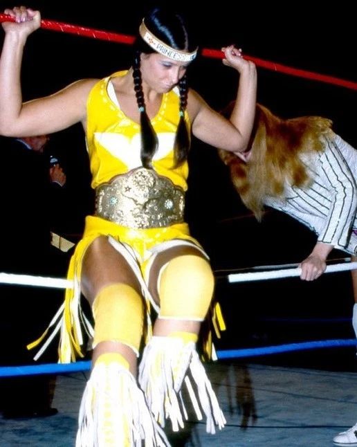 Princess Victoria Photo Wrestling Picture Wwf With Belt