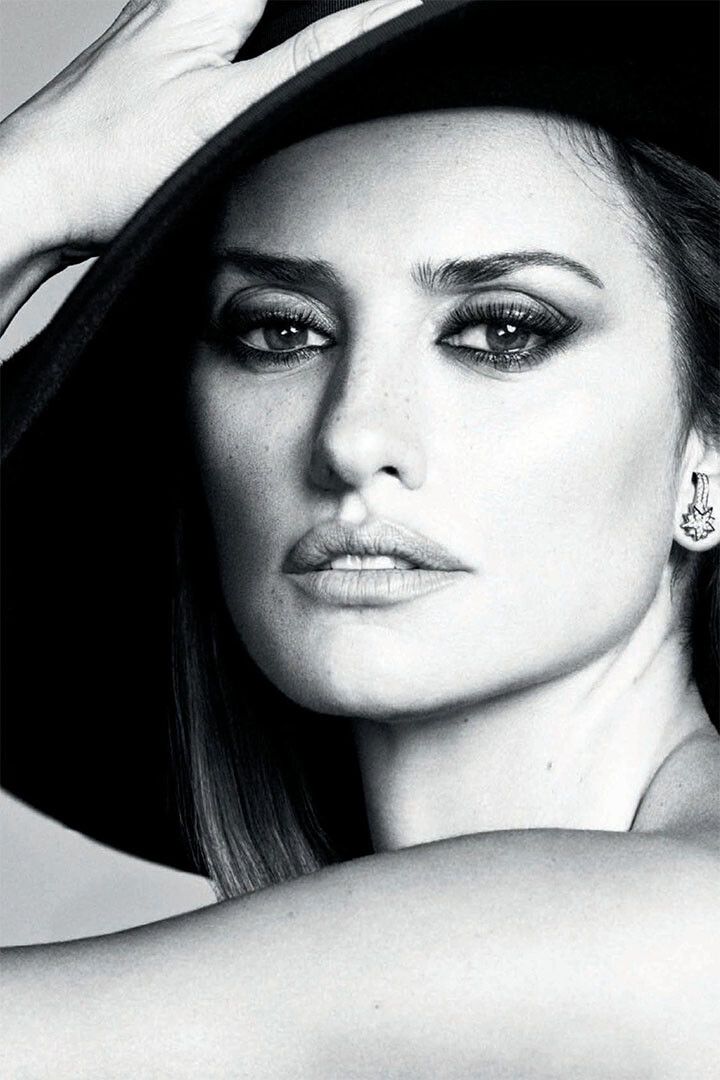 Penelope Cruz Spanish Model Black White Jigsaw Puzzle