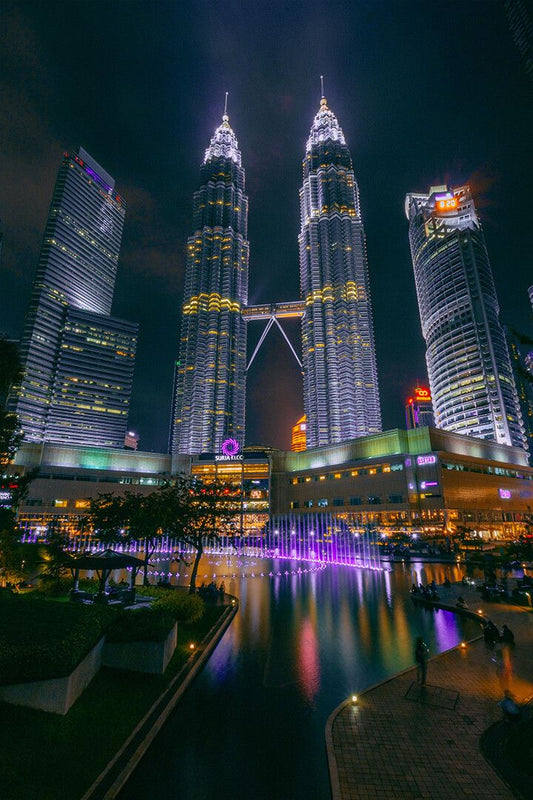 Petronas Twin Towers Malaysia Art Wall Decor Jigsaw Puzzle