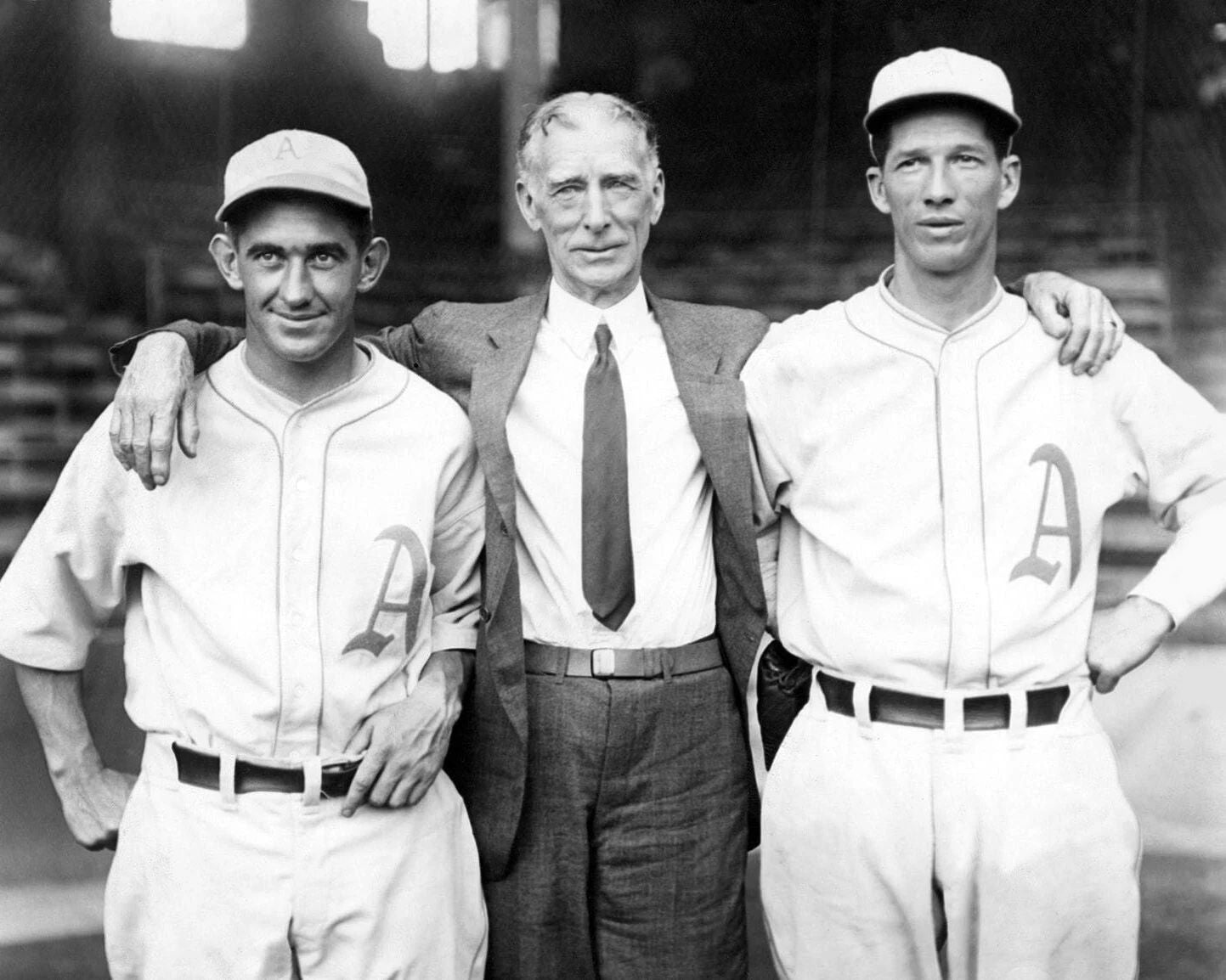 Philadelphia A'S Glossy Keychain Mickey Cochrane Connie Mack And Lefty Grove
