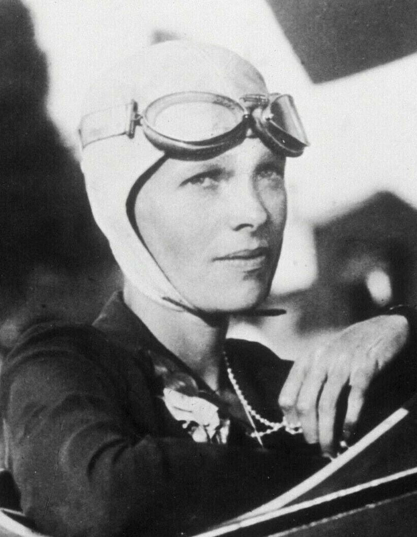 Pilot Amelia Earhart Cockpit Old Photo Picture Poster Print Plane Aviation