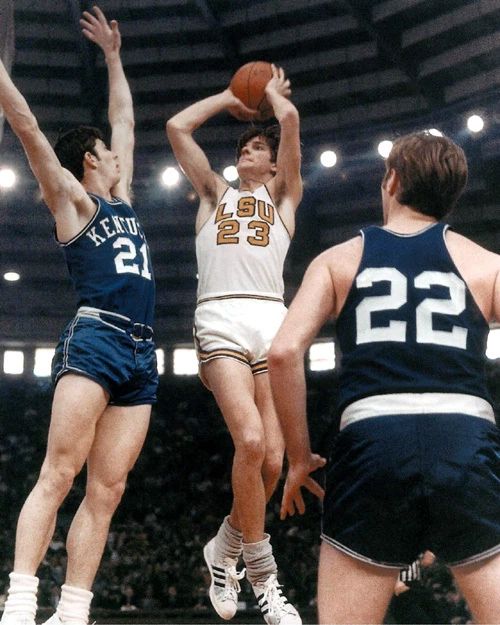 Pistol' Pete Maravich Glossy Keychain Lsu Tigers Vs Kentucky Keychain
