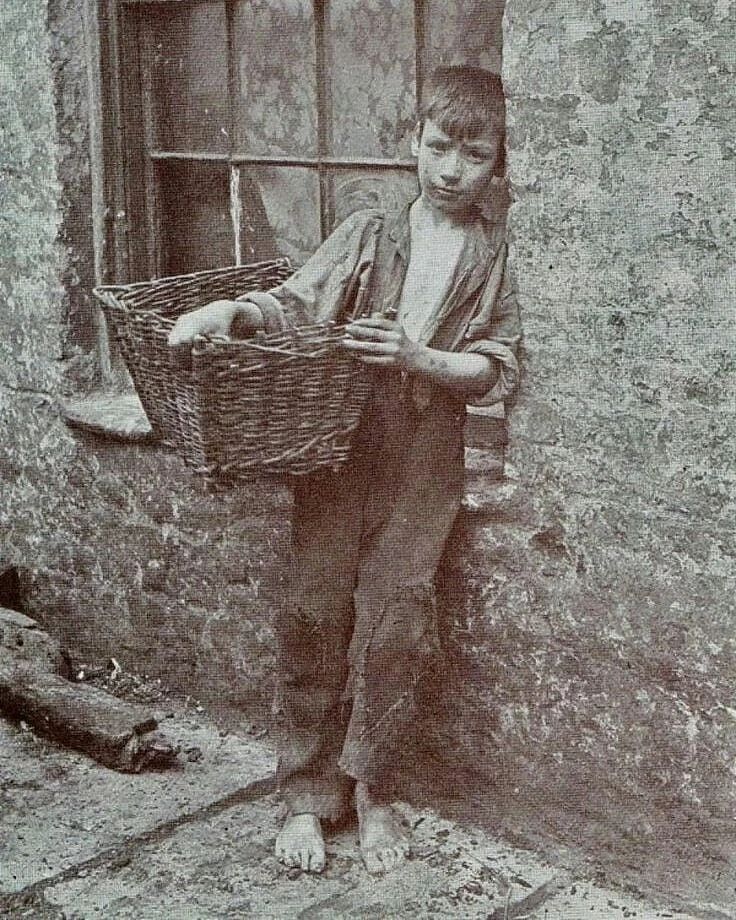 Poverty Of Working Child Labor In East London 1915 Historic Picture Photo
