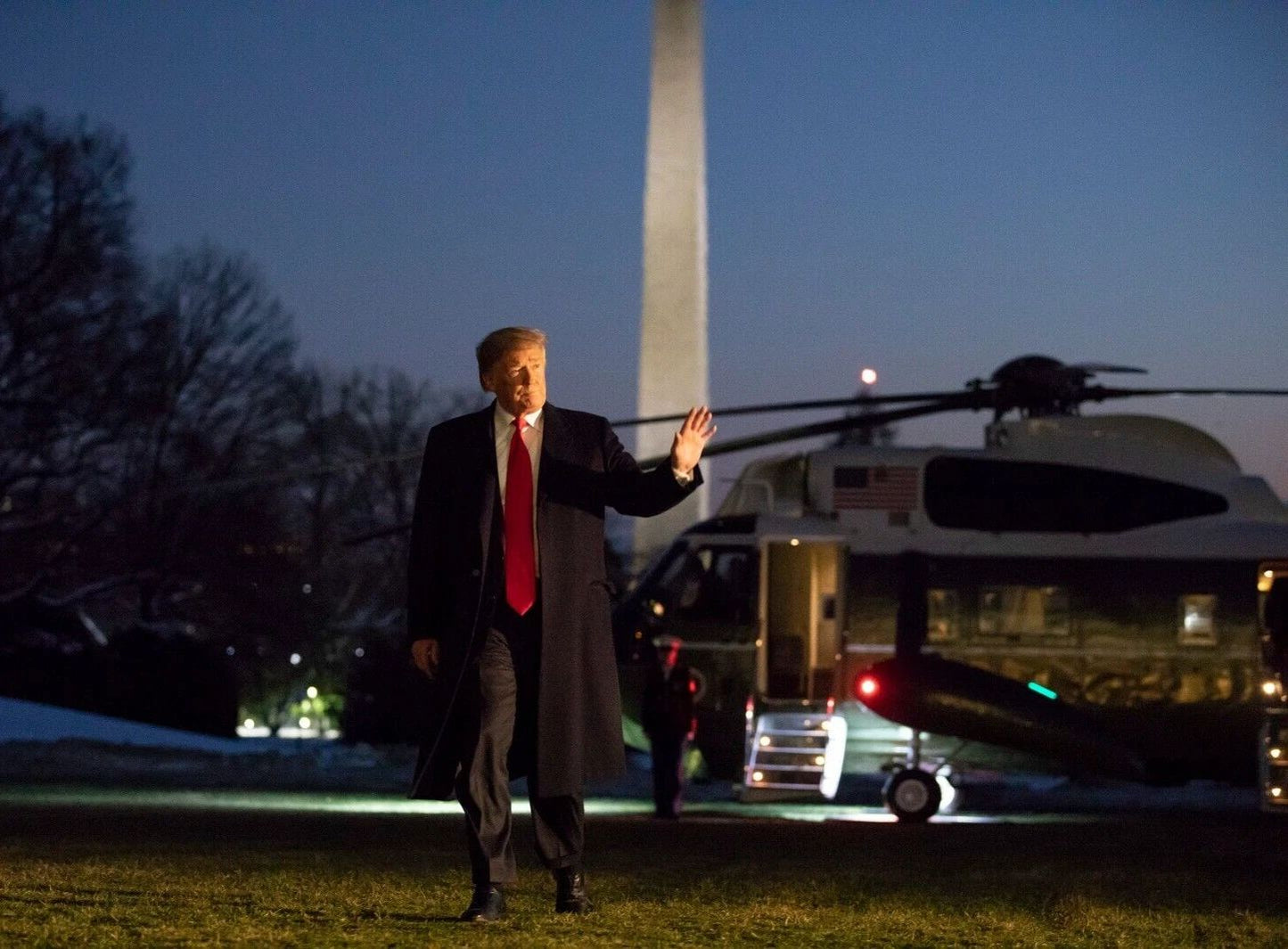 President Donald Trump Exits Marine One Helicopter Print 300 Piece Jigsaw Puzzle