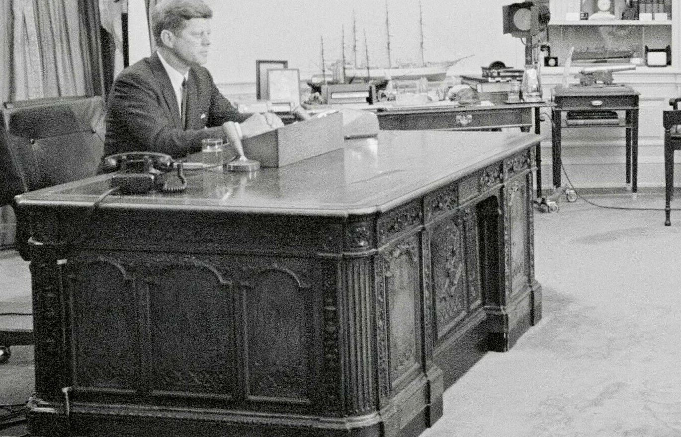 President John F. Kennedy Jfk Behind Resolute Desk 300 Piece Jigsaw Puzzle