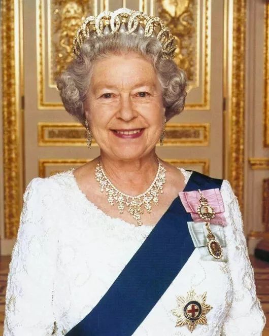 Queen Elizabeth Ii Glossy Keychain Celebrity Print Portrait Leader Keychain
