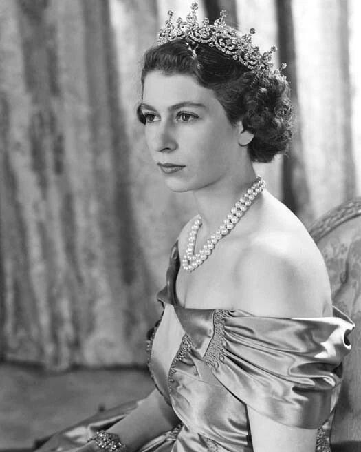Queen Elizabeth Ii Glossy Magnet Royal Family Print Portrait Magnet 1