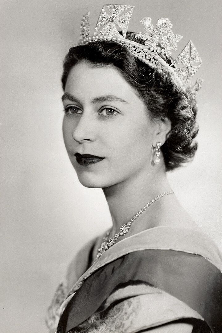 Queen Elizabeth High Governor Black White Vintage Jigsaw Puzzle