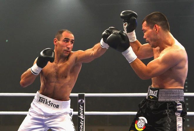 Raul Marquez Photo Boxing Picture 300 Piece Jigsaw Puzzle
