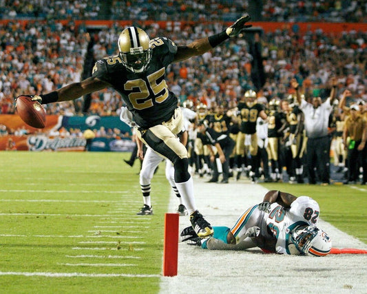 Reggie Bush Magnet New Orleans Saints Picture Nfl Football Vs Dolphins