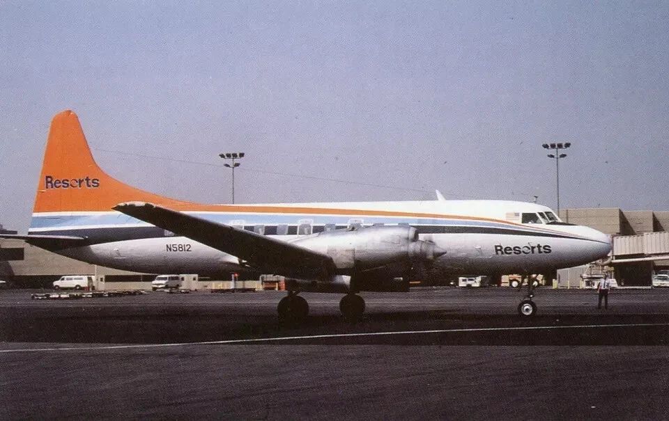 Resorts Airlines Cv 580 Airport Airplane Aircraft Retro Picture Photo