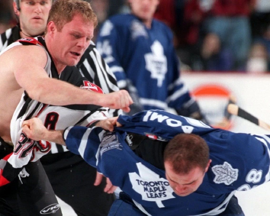 Rob Ray Tie Domi Photo Hockey Buffalo Sabres Maple Leafs Picture Nhl Fight