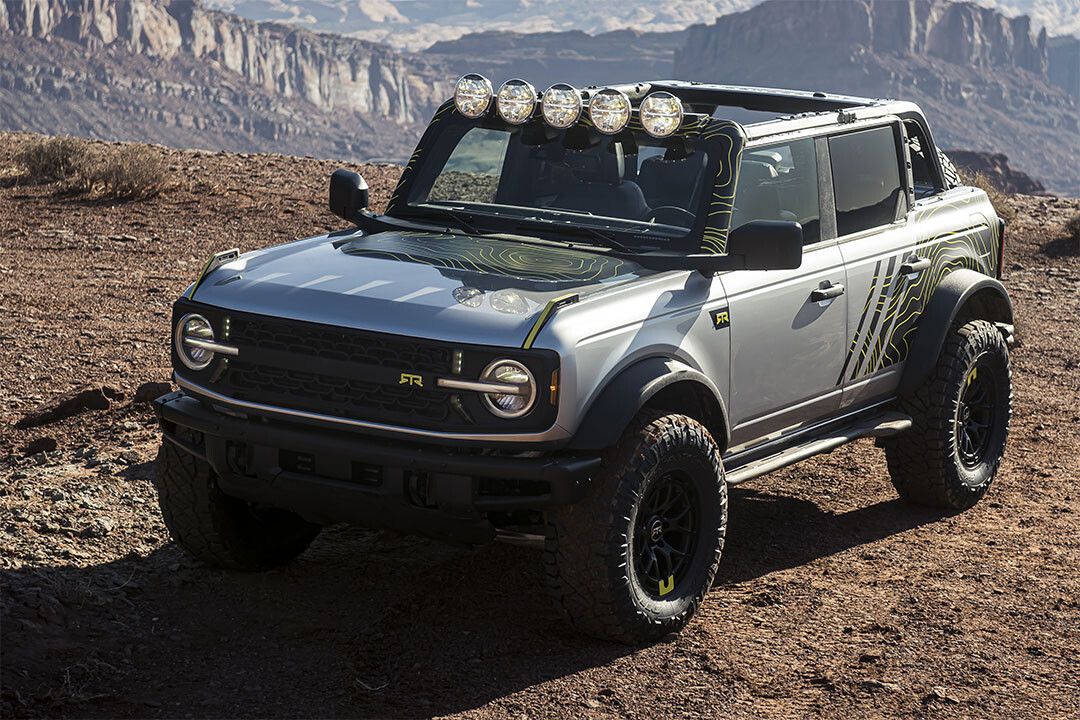 Rtr Ford Custom Bronco 4Doo Wall Decor Jigsaw Puzzle