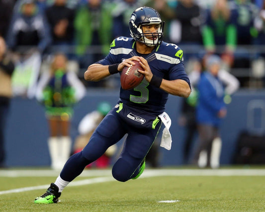 Russell Wilson Keychain Seattle Seahawks Football Picture Nfl Looking To Pass