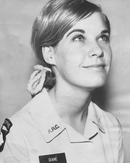 Red Cross Donut Dollie Vietnam War Vintage Picture Poster Photo Print