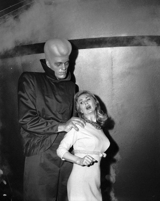 Richard Kiel & Susan Cummings In The Twilight Zone Keychain Keychain Picture