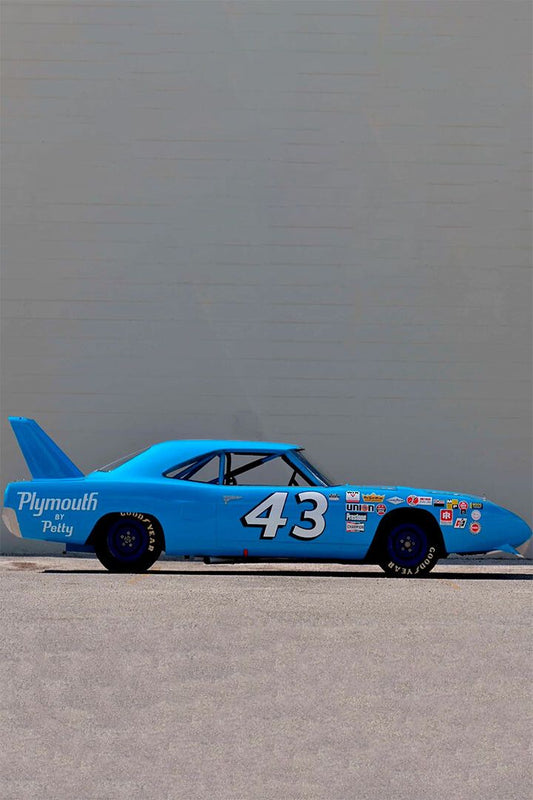 Richard Petty 1970 Plymouth Superbird Racing Car Room Decor Jigsaw Puzzle
